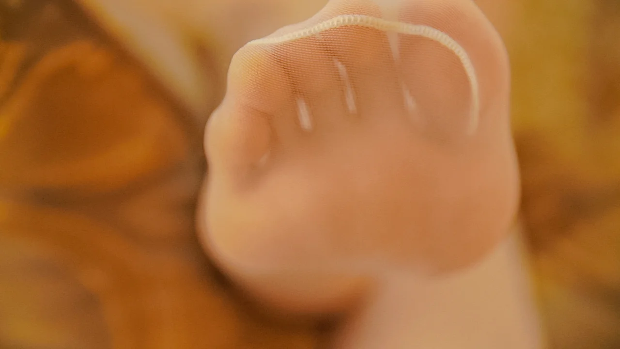 起司块wii - 丝足系列白丝+猫爪 [40P,2V-488MB] tg@simisebaisi 【丝足阁】010.webp